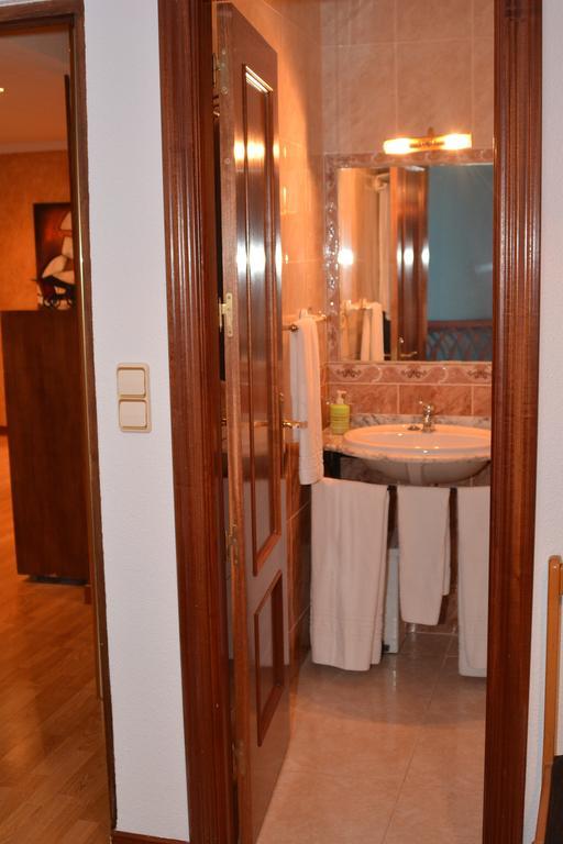 Hostal Gastrobar Carmelo Villarejo de Salvanés Eksteriør bilde