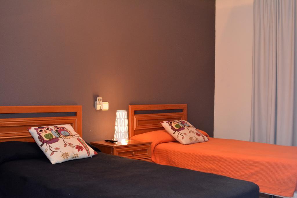 Hostal Gastrobar Carmelo Villarejo de Salvanés Eksteriør bilde